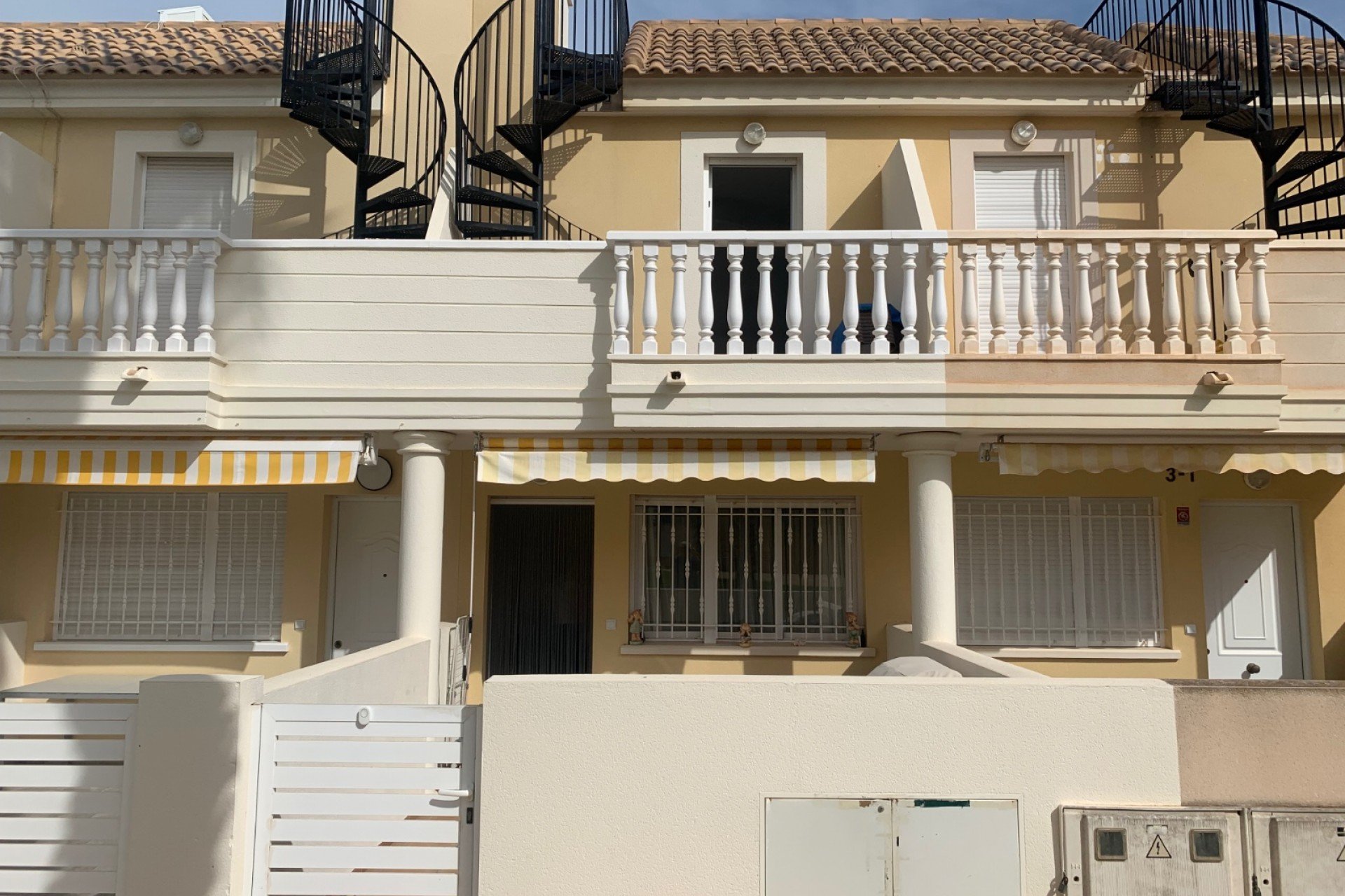 Herverkoop - Rijwoning -
Orihuela Costa - Lomas de Cabo Roig