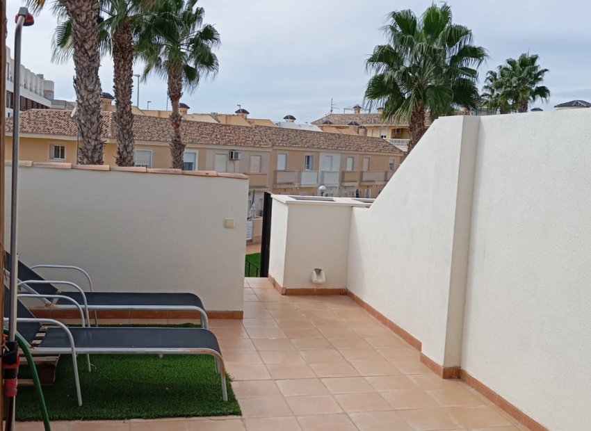 Herverkoop - Rijwoning -
Orihuela Costa - Lomas de Cabo Roig