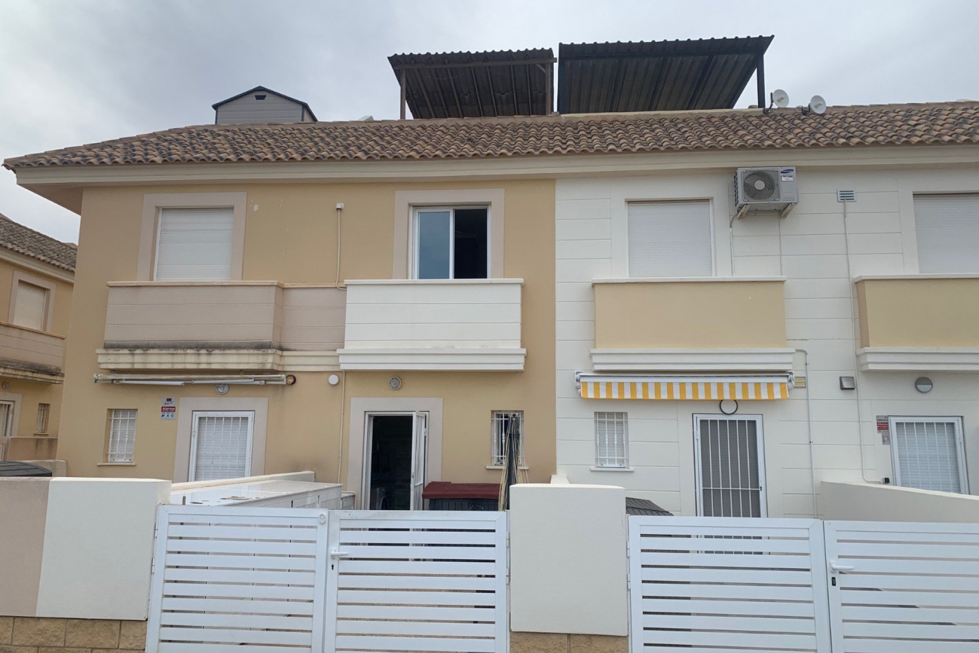 Herverkoop - Rijwoning -
Orihuela Costa - Lomas de Cabo Roig