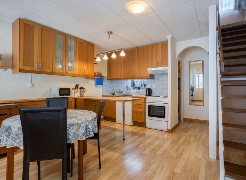 Herverkoop - Rijwoning -
Torrevieja - La Siesta