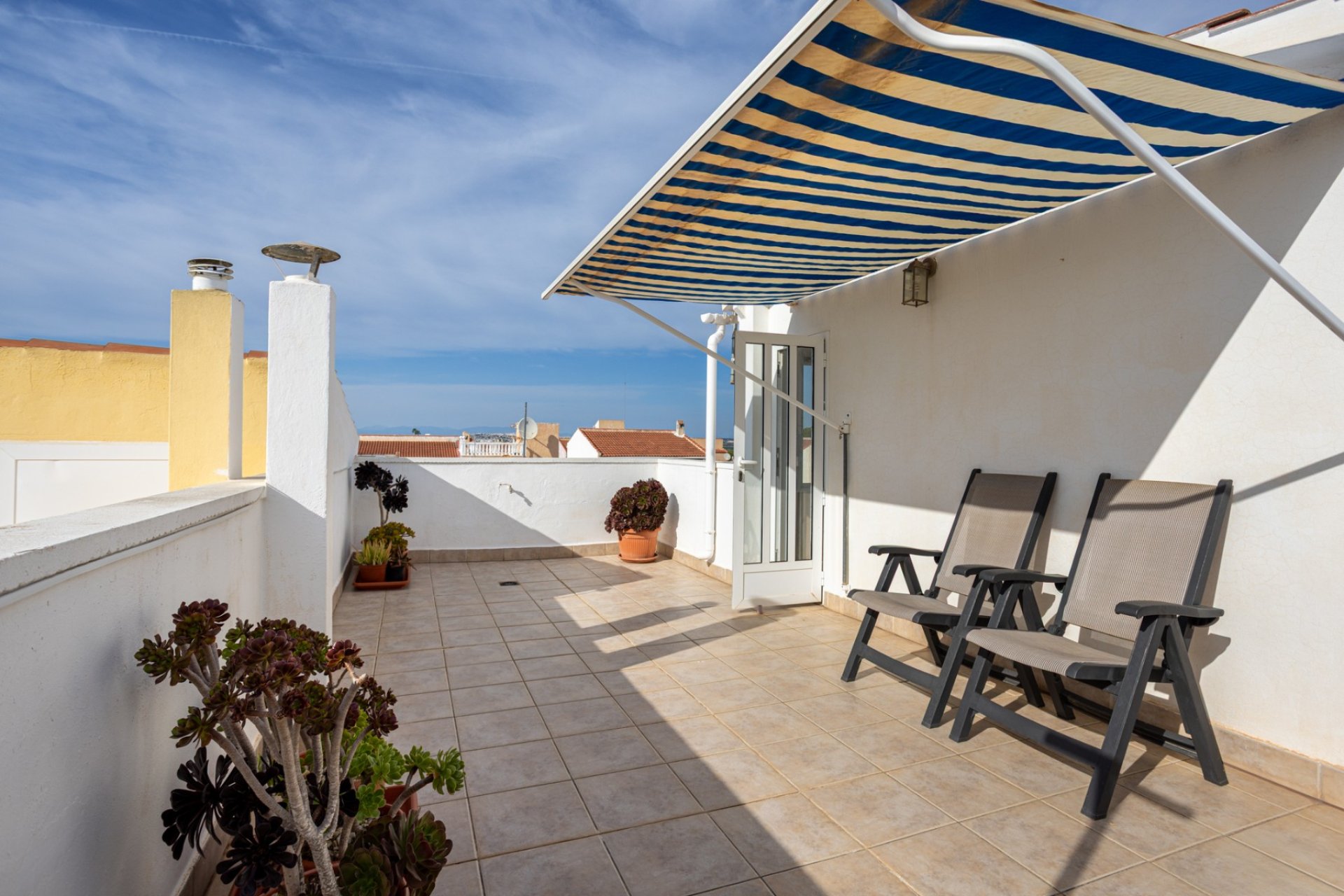 Herverkoop - Rijwoning -
Torrevieja - La Siesta