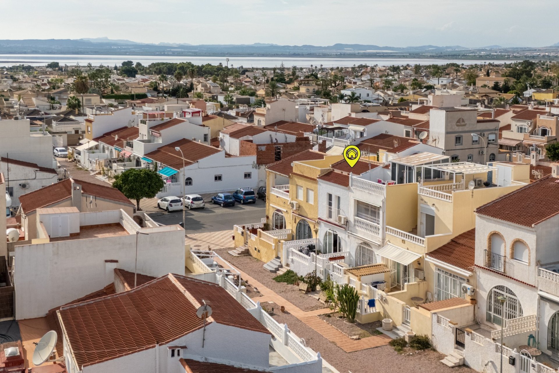 Herverkoop - Rijwoning -
Torrevieja - La Siesta