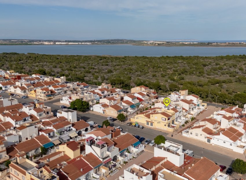 Herverkoop - Rijwoning -
Torrevieja - La Siesta