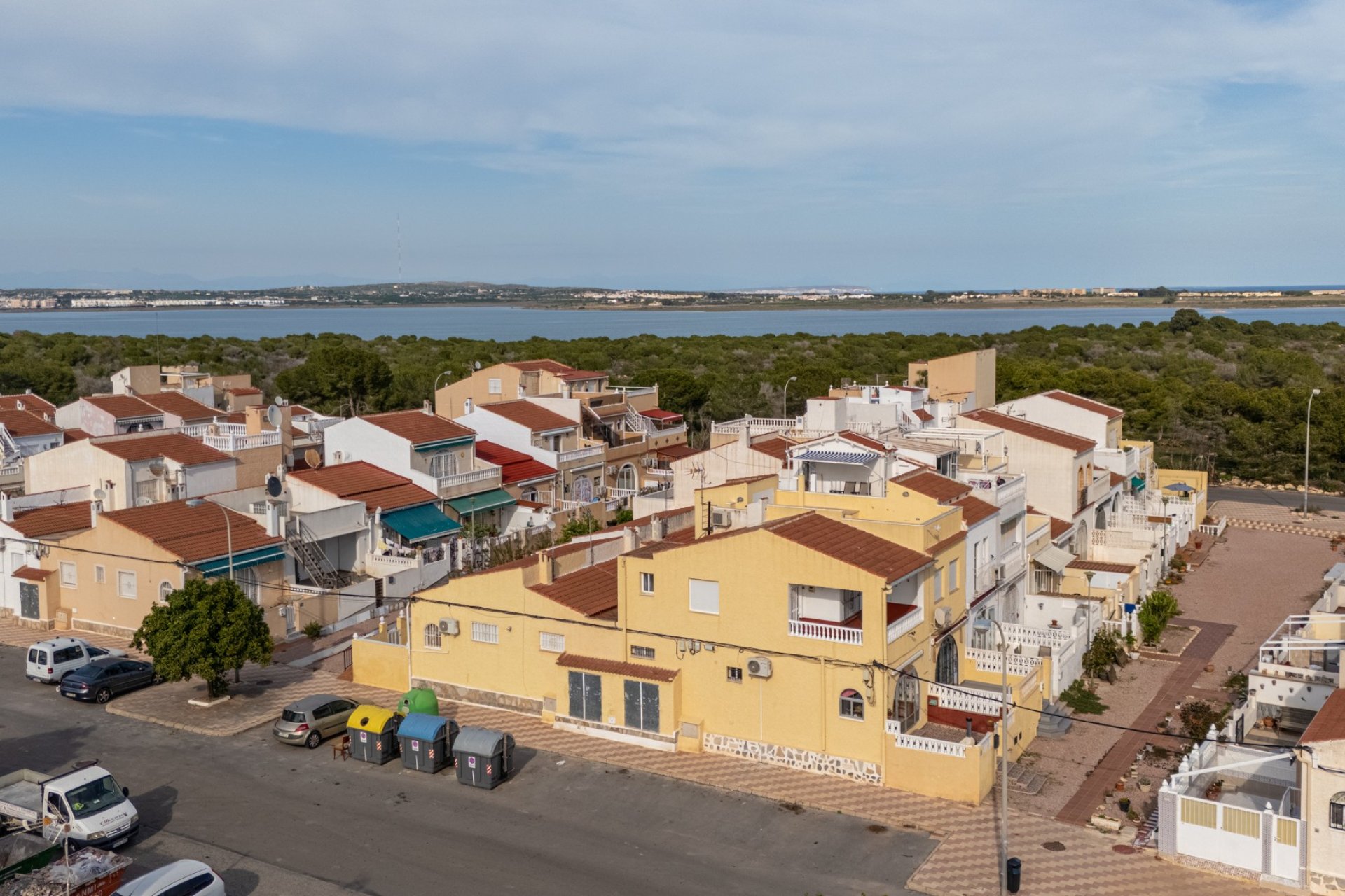 Herverkoop - Rijwoning -
Torrevieja - La Siesta