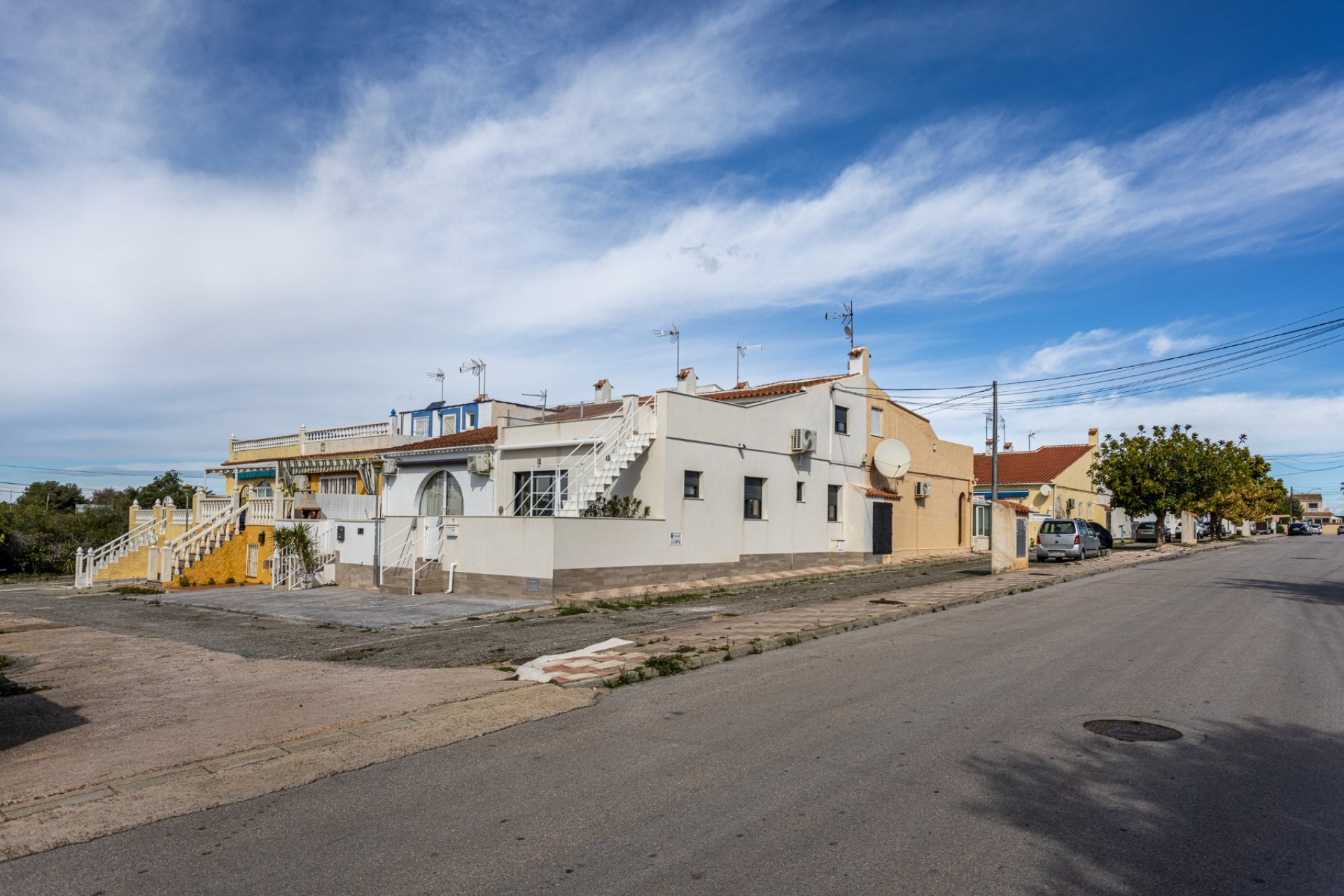 Herverkoop - Rijwoning -
Torrevieja - Urbanización San Luis