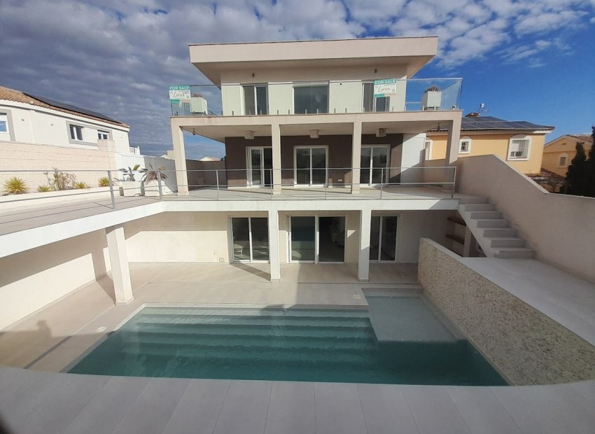 Herverkoop - Villa -
Gran Alacant