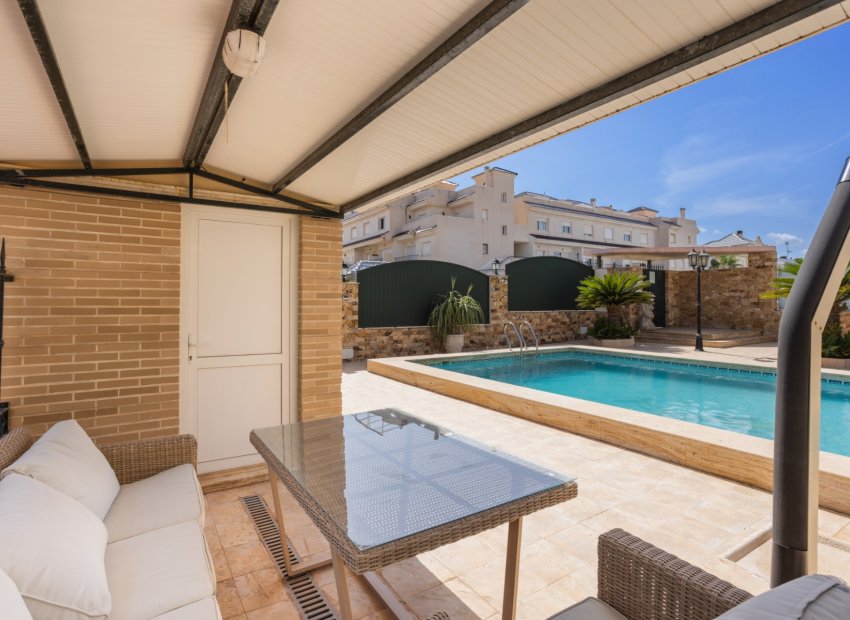 Herverkoop - Villa -
Torrevieja - La Veleta