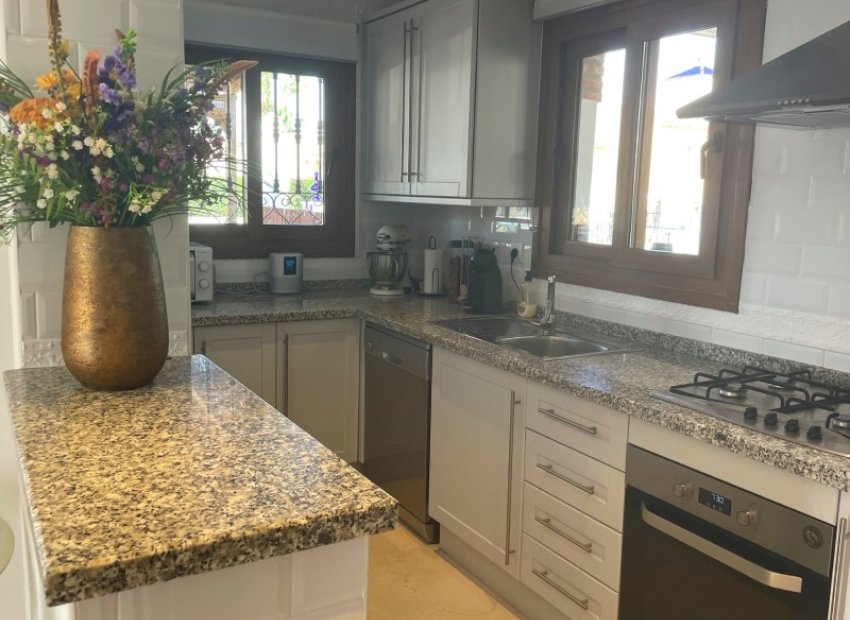 Herverkoop - Vrijstaande woning / Villa -
Algorfa