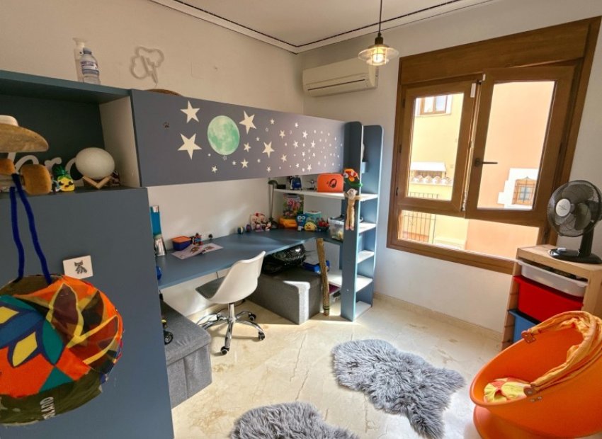 Herverkoop - Vrijstaande woning / Villa -
Algorfa