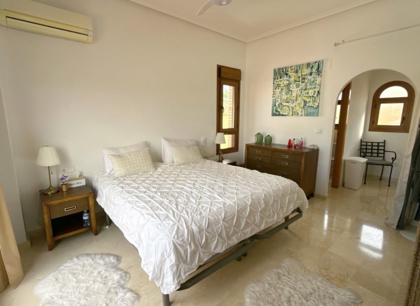 Herverkoop - Vrijstaande woning / Villa -
Algorfa