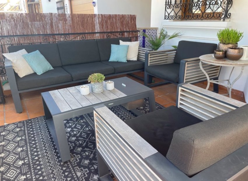 Herverkoop - Vrijstaande woning / Villa -
Algorfa