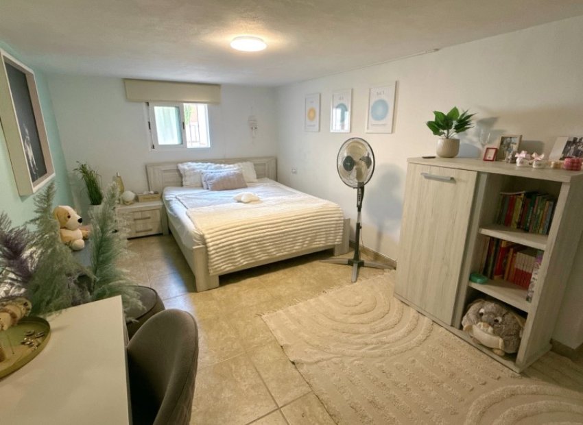 Herverkoop - Vrijstaande woning / Villa -
Algorfa