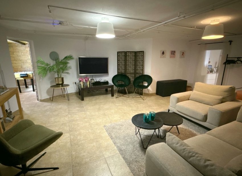 Herverkoop - Vrijstaande woning / Villa -
Algorfa