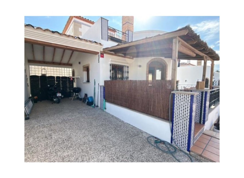 Herverkoop - Vrijstaande woning / Villa -
Algorfa