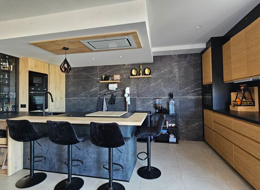 Herverkoop - Vrijstaande woning / Villa -
Algorfa
