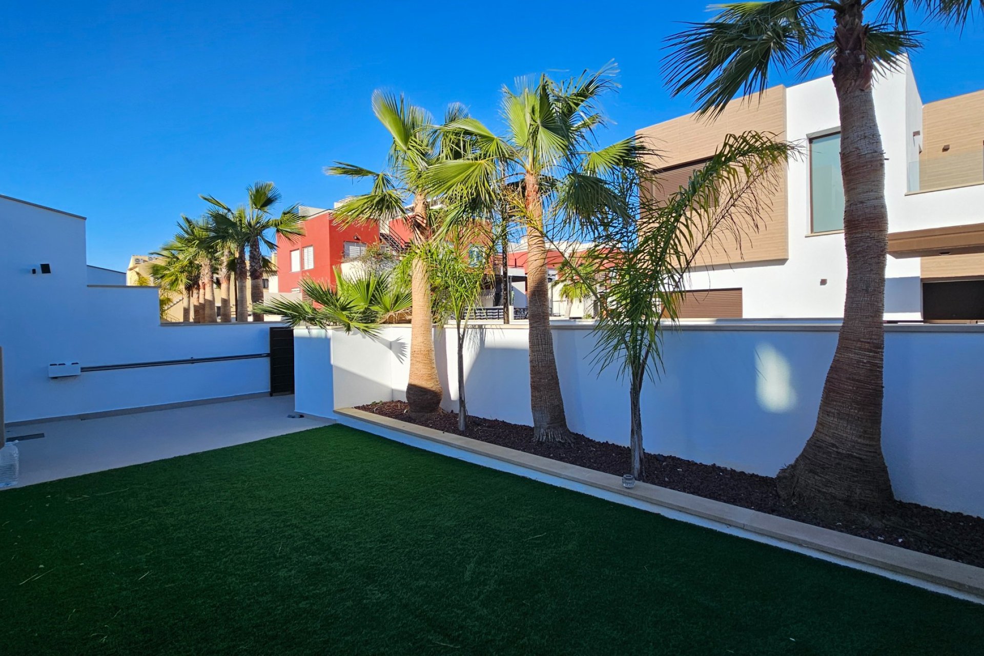 Herverkoop - Vrijstaande woning / Villa -
Algorfa