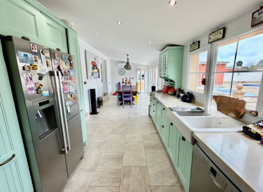 Herverkoop - Vrijstaande woning / Villa -
Almoradí - Heredades