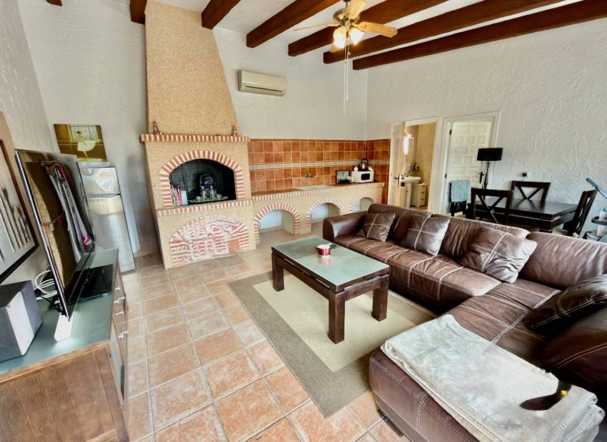 Herverkoop - Vrijstaande woning / Villa -
Almoradí - Heredades