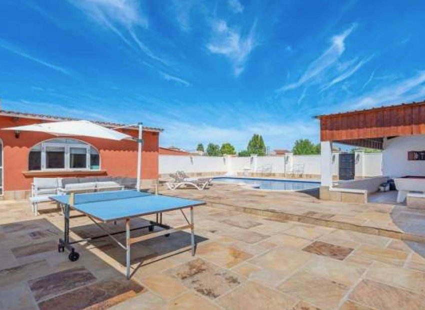 Herverkoop - Vrijstaande woning / Villa -
Almoradí - Heredades