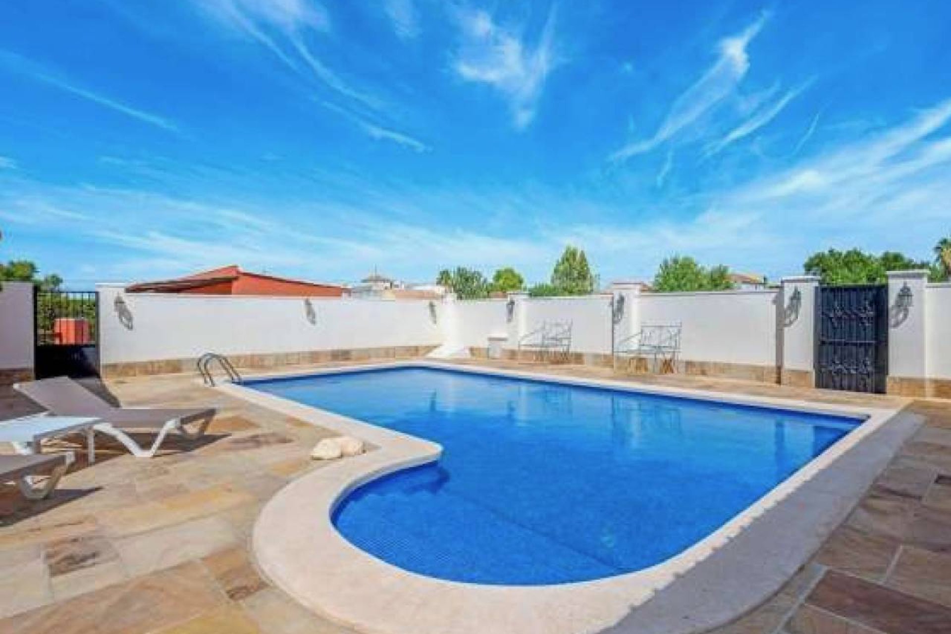 Herverkoop - Vrijstaande woning / Villa -
Almoradí - Heredades