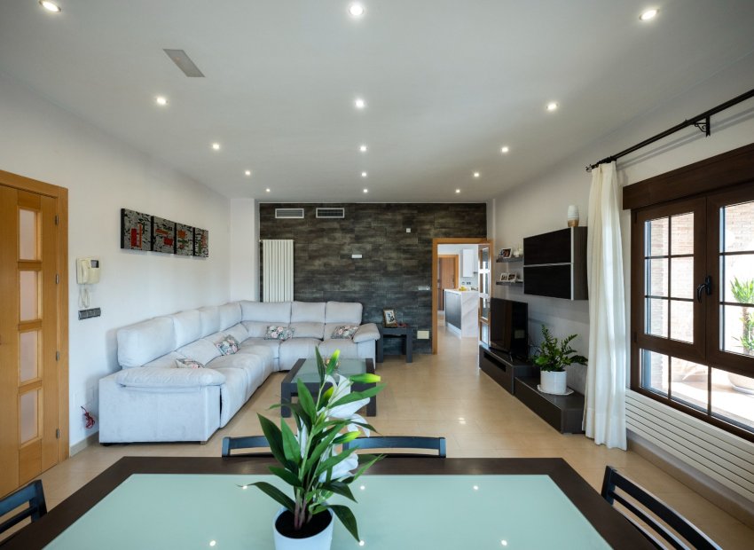 Herverkoop - Vrijstaande woning / Villa -
Avileses