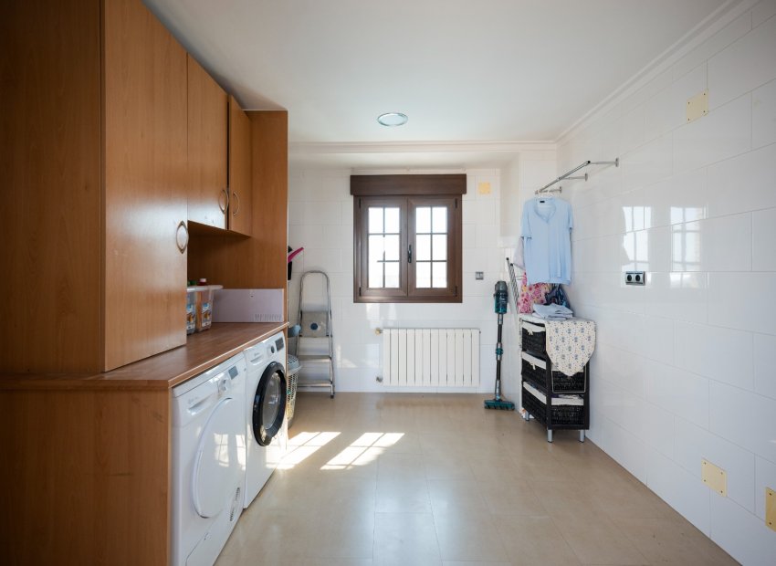 Herverkoop - Vrijstaande woning / Villa -
Avileses