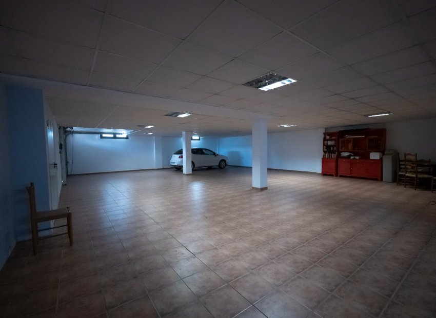 Herverkoop - Vrijstaande woning / Villa -
Avileses