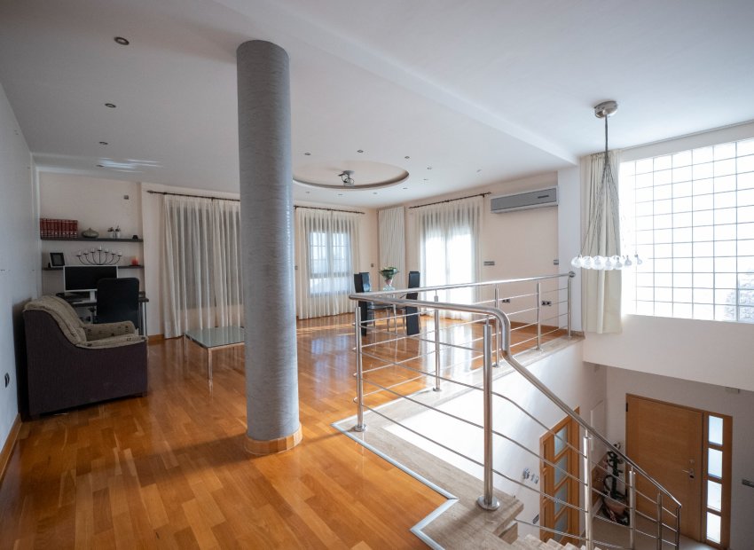 Herverkoop - Vrijstaande woning / Villa -
Avileses