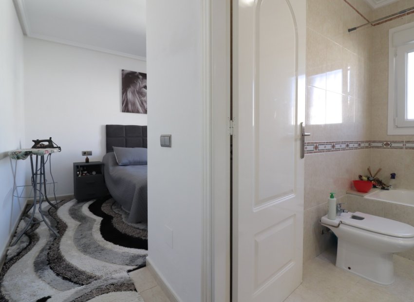Herverkoop - Vrijstaande woning / Villa -
Benijofar - Monte Azul