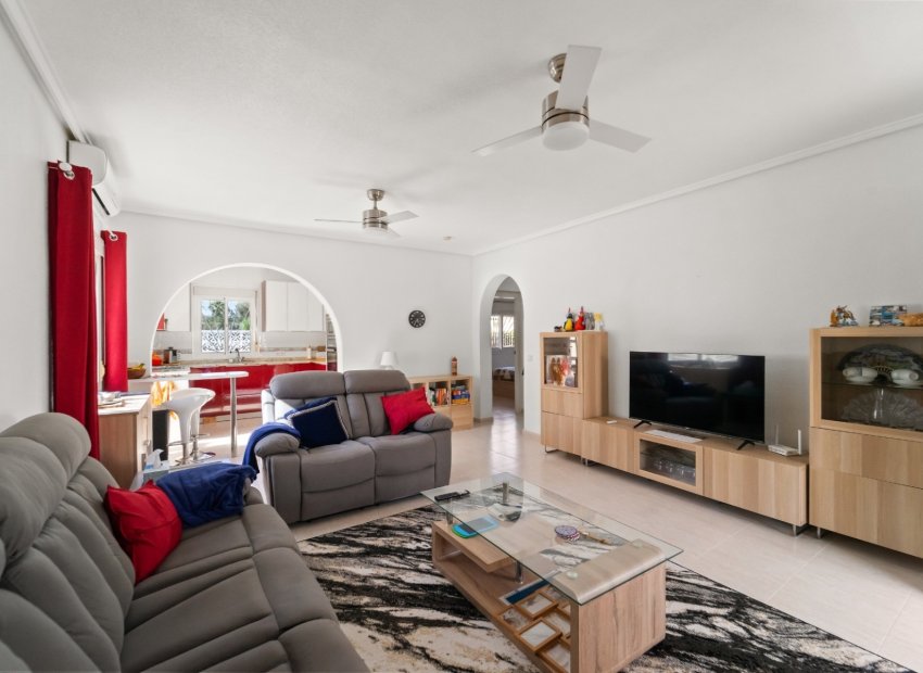 Herverkoop - Vrijstaande woning / Villa -
Benijofar - Monte Azul
