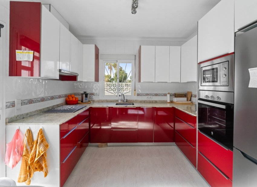Herverkoop - Vrijstaande woning / Villa -
Benijofar - Monte Azul