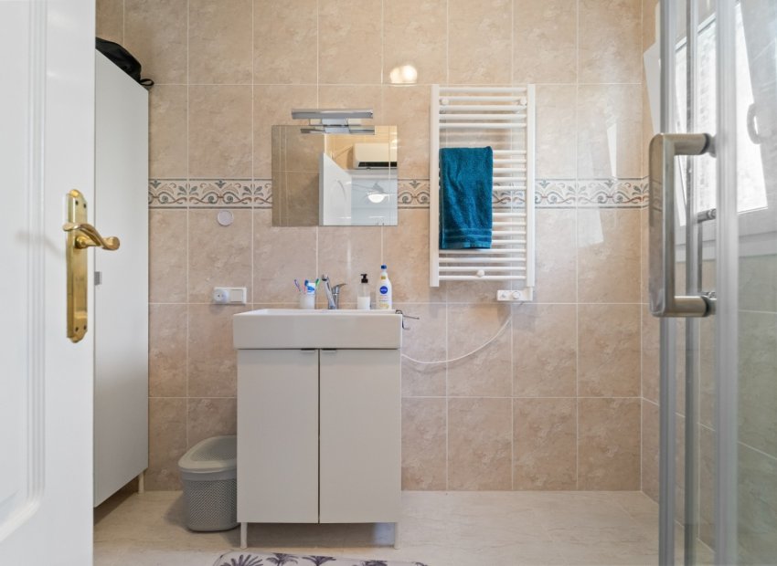 Herverkoop - Vrijstaande woning / Villa -
Benijofar - Monte Azul