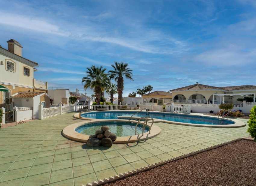 Herverkoop - Vrijstaande woning / Villa -
Benijofar - Monte Azul