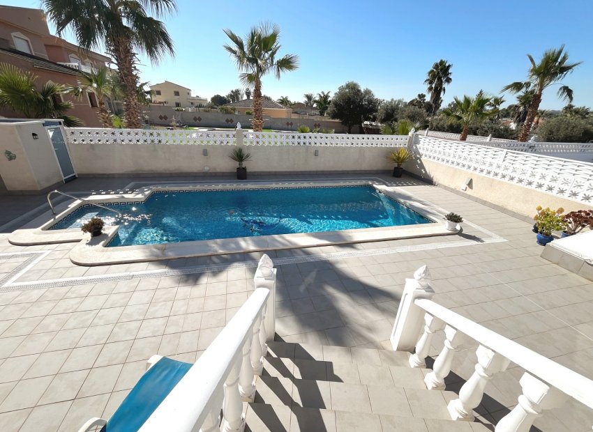 Herverkoop - Vrijstaande woning / Villa -
Benijofar - Monte Azul