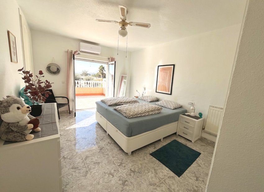 Herverkoop - Vrijstaande woning / Villa -
Benijofar - Monte Azul