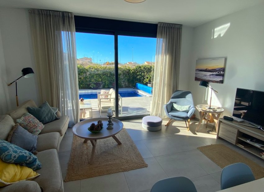 Herverkoop - Vrijstaande woning / Villa -
Benijofar