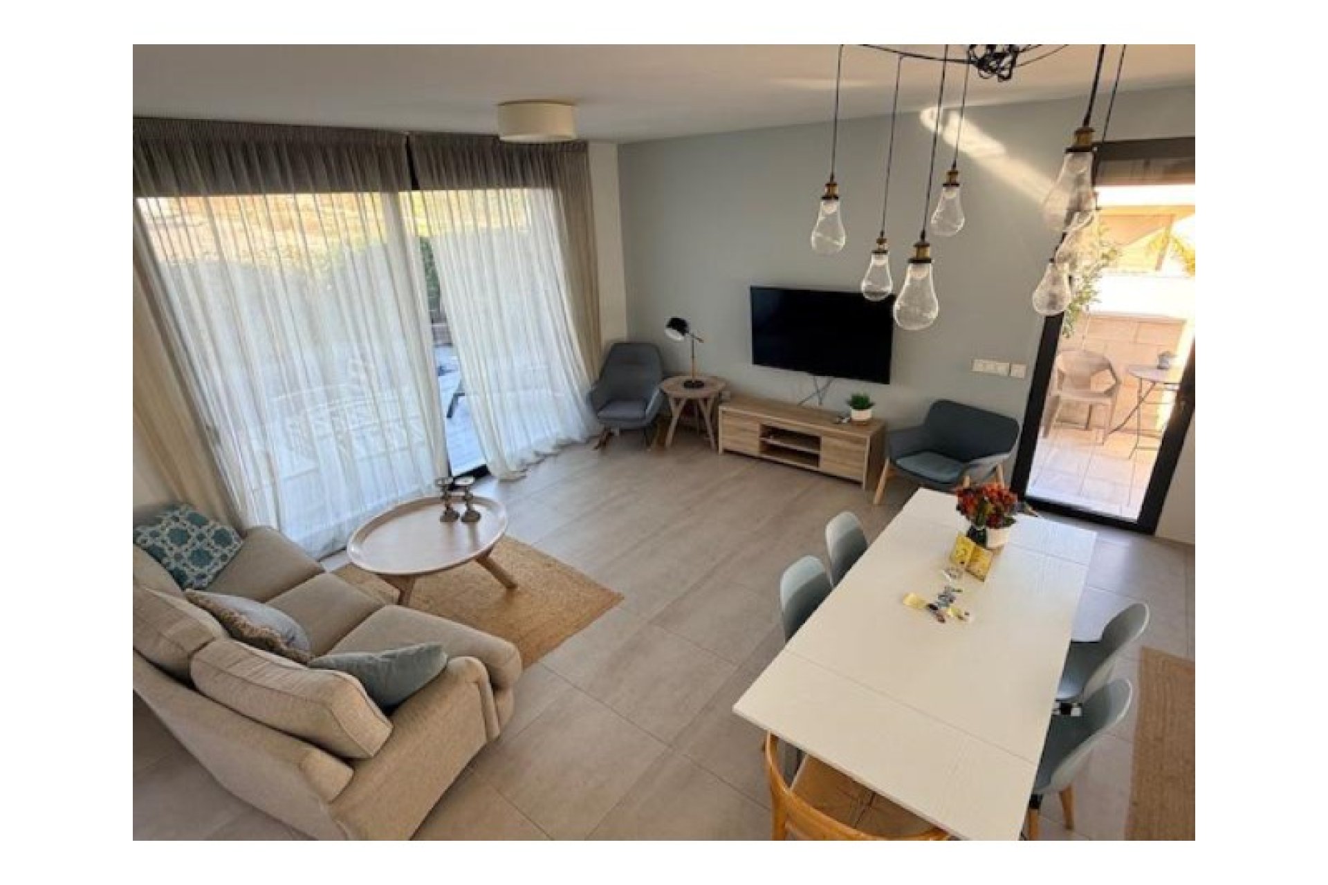 Herverkoop - Vrijstaande woning / Villa -
Benijofar