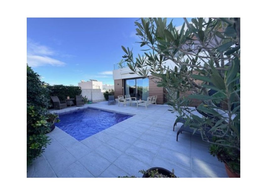 Herverkoop - Vrijstaande woning / Villa -
Benijofar