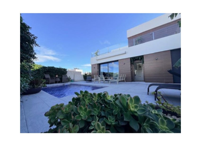 Herverkoop - Vrijstaande woning / Villa -
Benijofar