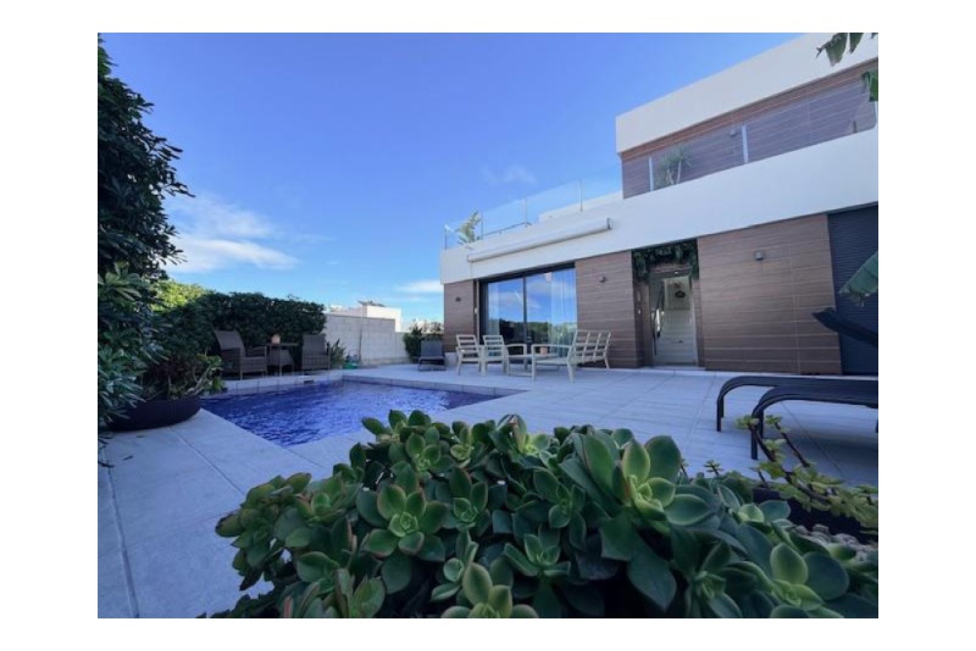 Herverkoop - Vrijstaande woning / Villa -
Benijofar