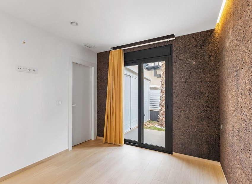 Herverkoop - Vrijstaande woning / Villa -
Benijofar