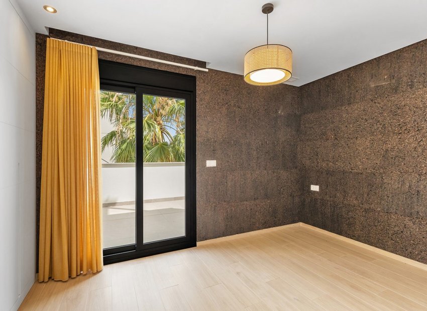 Herverkoop - Vrijstaande woning / Villa -
Benijofar