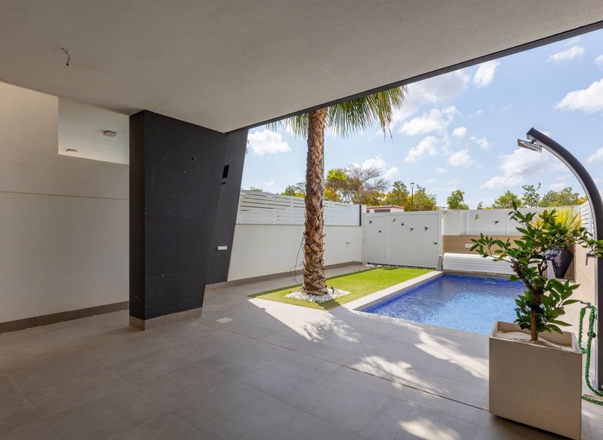 Herverkoop - Vrijstaande woning / Villa -
Benijofar