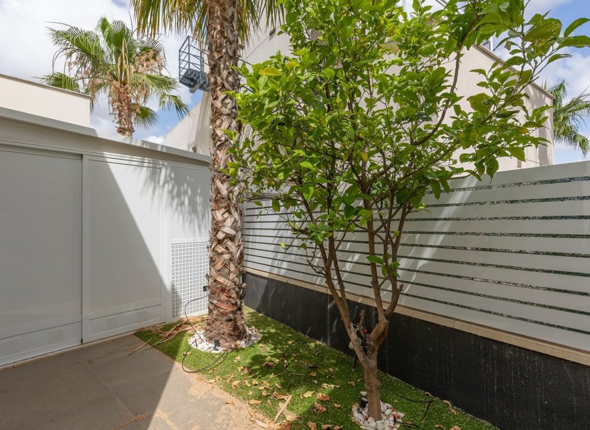 Herverkoop - Vrijstaande woning / Villa -
Benijofar
