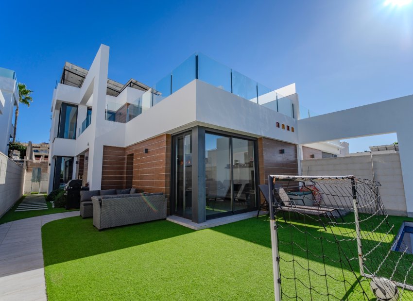 Herverkoop - Vrijstaande woning / Villa -
Benijofar