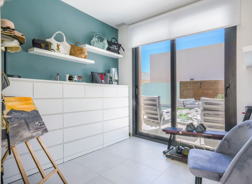 Herverkoop - Vrijstaande woning / Villa -
Benijofar