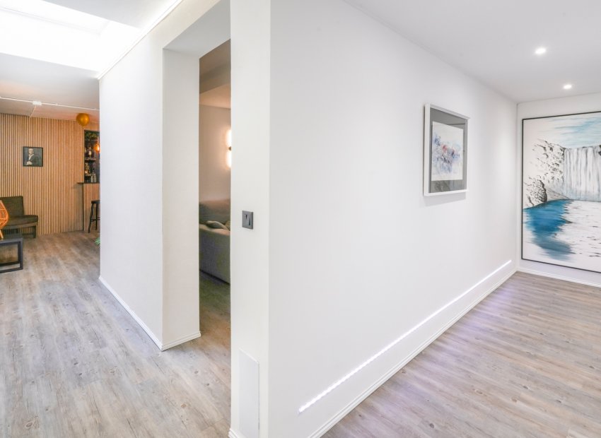 Herverkoop - Vrijstaande woning / Villa -
Benijofar