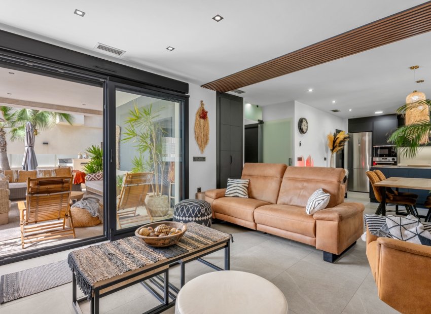 Herverkoop - Vrijstaande woning / Villa -
Benijofar