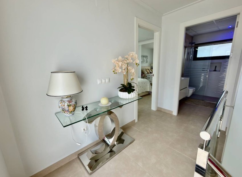 Herverkoop - Vrijstaande woning / Villa -
Benijofar
