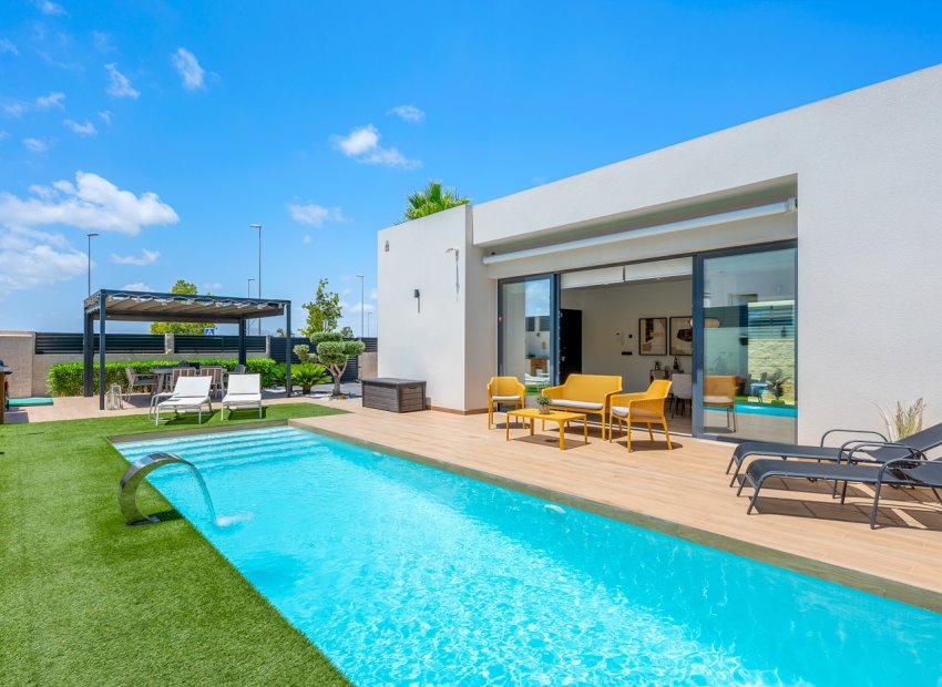 Herverkoop - Vrijstaande woning / Villa -
Benijofar